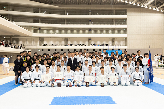 空手道部が関東学生空手道選手権大会で2冠を達成しました イメージ画像1